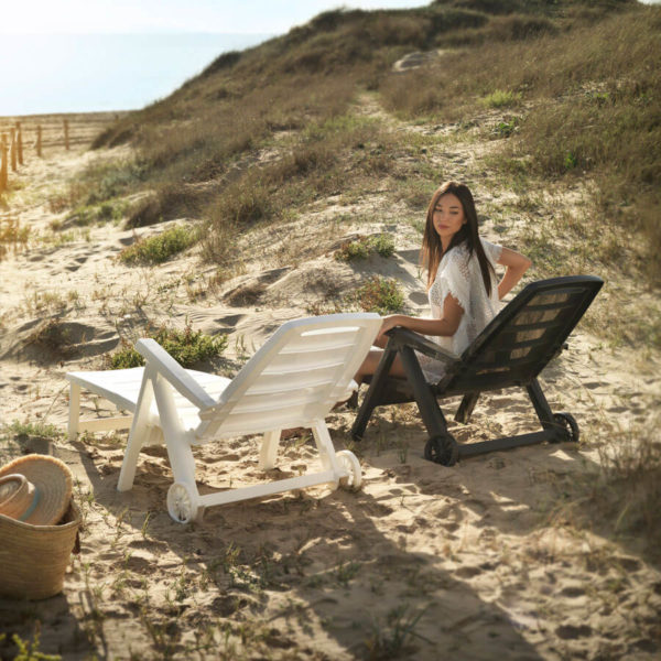 Antibes lounge chair made of recycled plastic | Sp-Berner